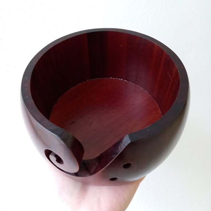 Dřevěná miska na klubíčka 15 x 8 cm