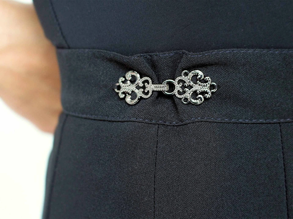 Ozdobné filigránové zapínání/cincher knoflík