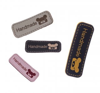 Štítek, nášivka- Hand made 40 x 15 mm s medvídkem